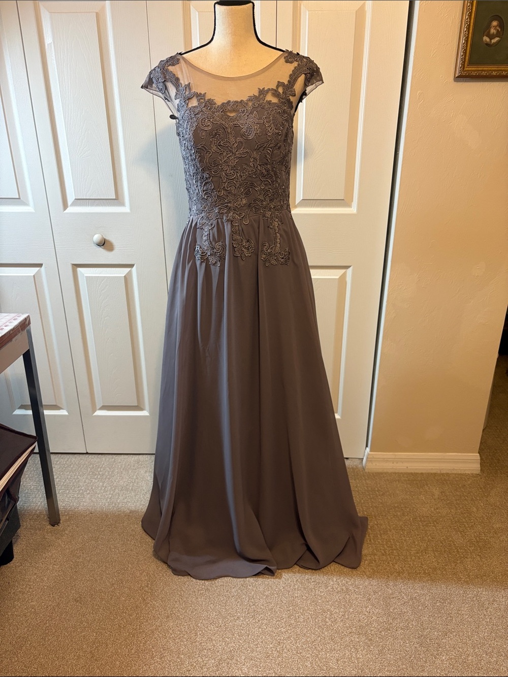 NWT Gown Gallery Charcoal/Muted Purple Formal Evening Dress with Lace & Pockets